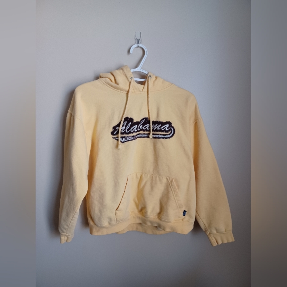 Women's Size Medium Alabama Theater Yellow Pacific‎ & Co. Sweatshirt
